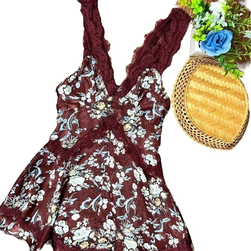 Urban Outfitters Satin Maroon Floral Tiffany Lace Mini Tulle Lined Mini Dress XS - Picture 16 of 17